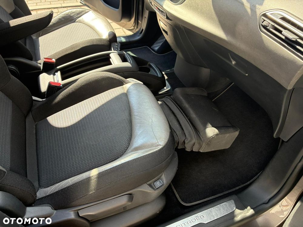 Citroën C4 Grand Picasso 1.6 THP Shine S&S EAT6 - 17