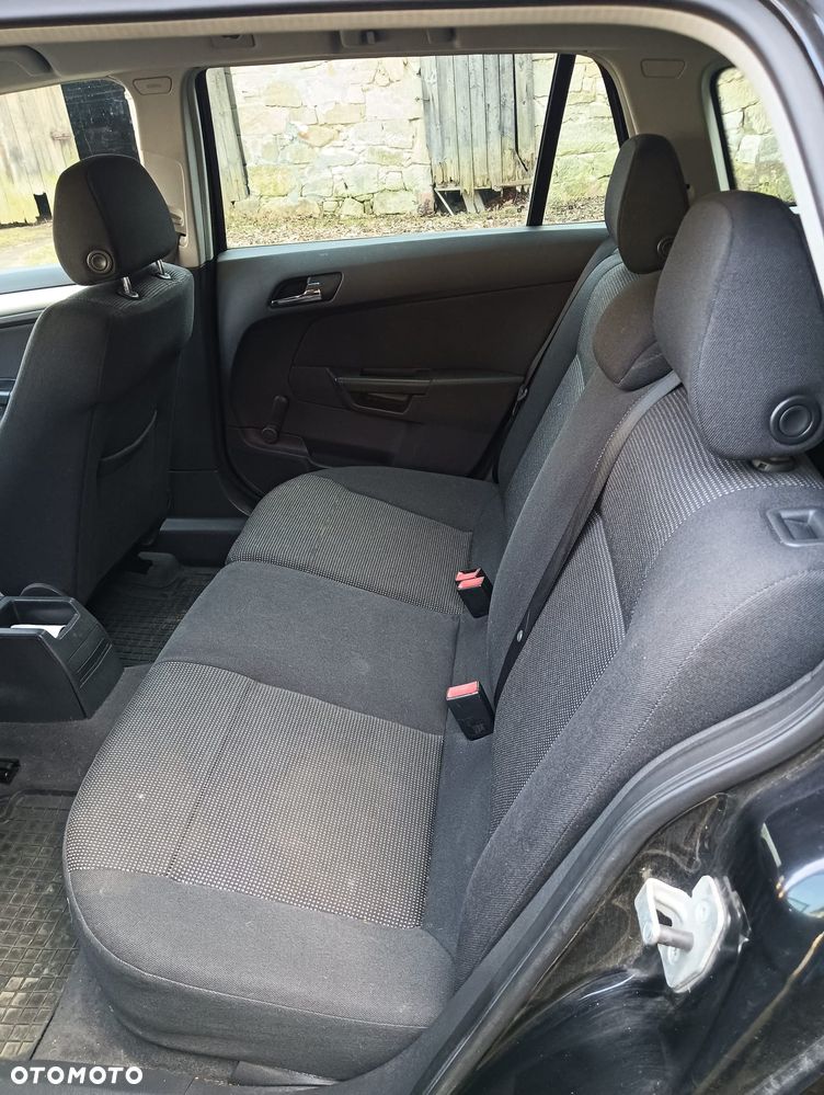 Opel Astra 1.7 CDTI DPF Sport - 17