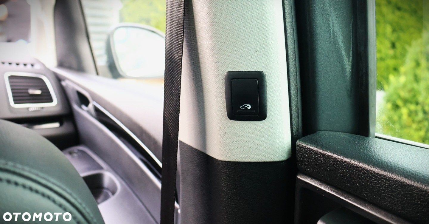 Volkswagen Sharan - 20