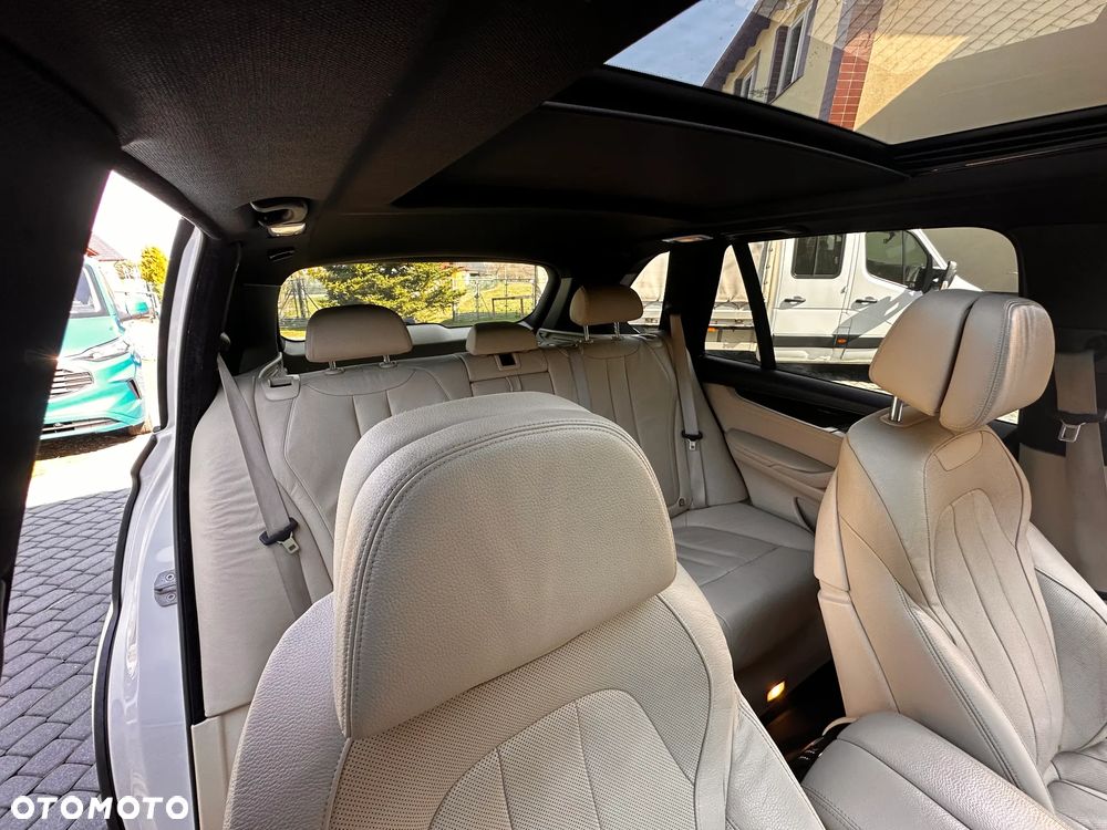 BMW X5 xDrive40d - 16