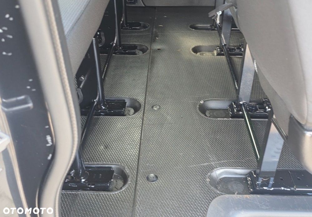 Renault Trafic - 28