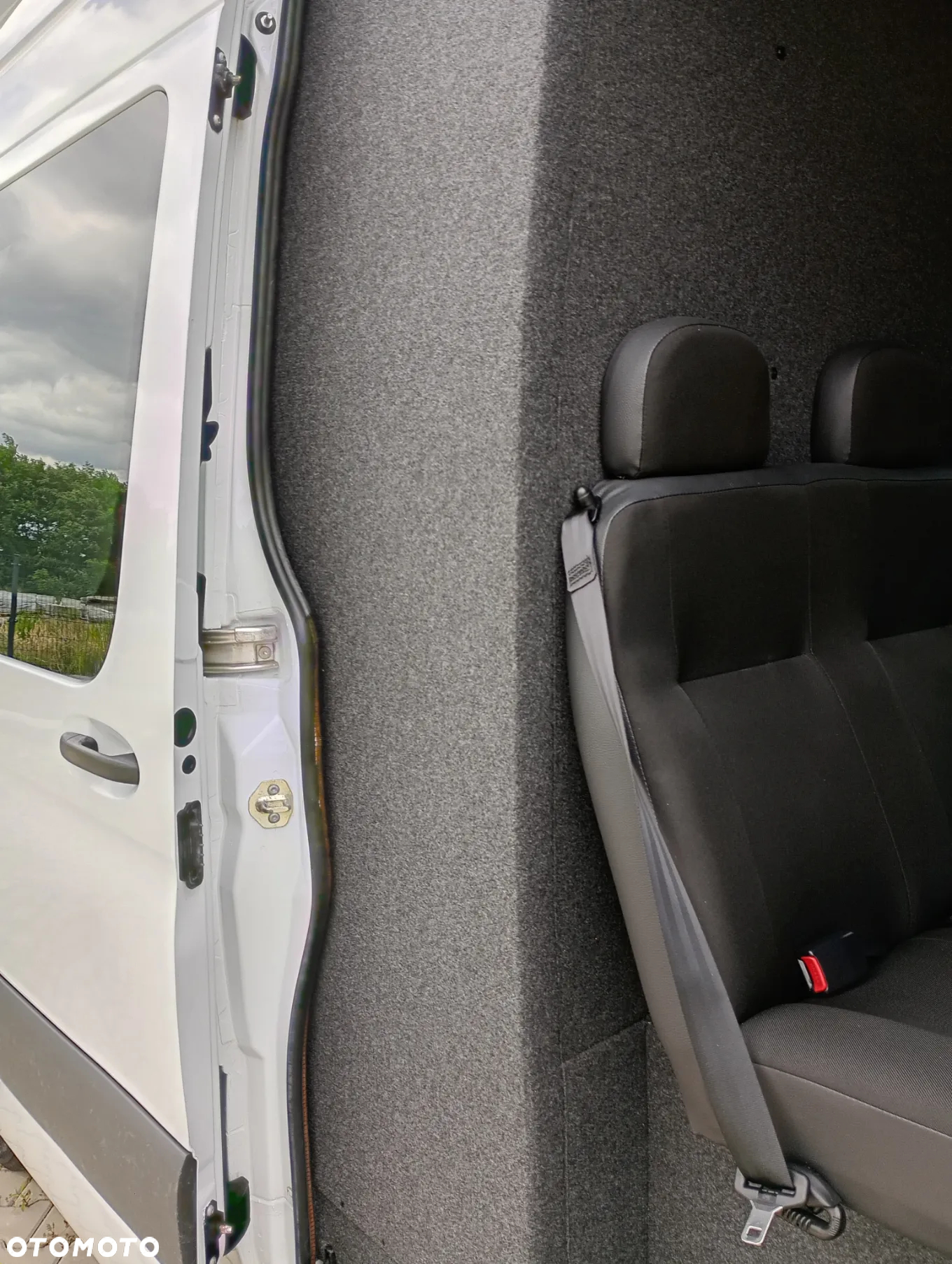 Mercedes-Benz SPRINTER MAX L5H2 BRYGADÓWKA 7 OSÓB KLIMA SENSORY TEMPOMAT NR 52 - 29