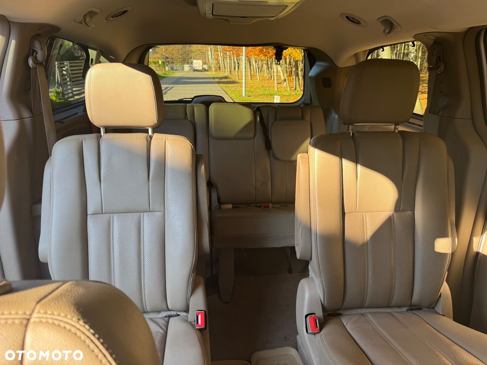 Chrysler Town & Country 3.6 Touring - 12