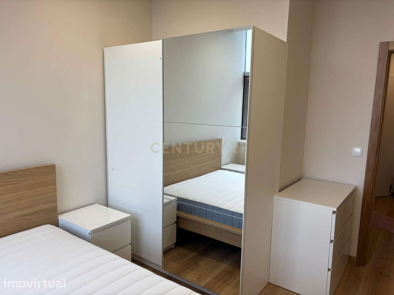 Apartamento T2 com mobília em Paranhos, com 1 lugar de garagem - Grande imagem: 2/21