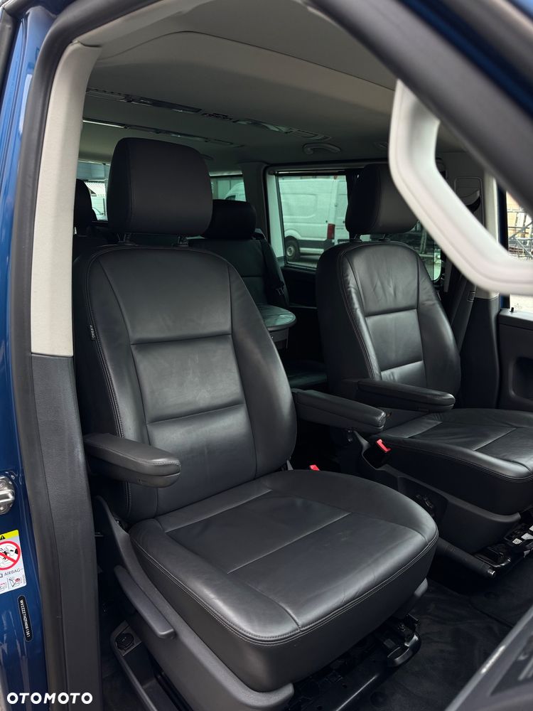 Volkswagen Multivan - 16