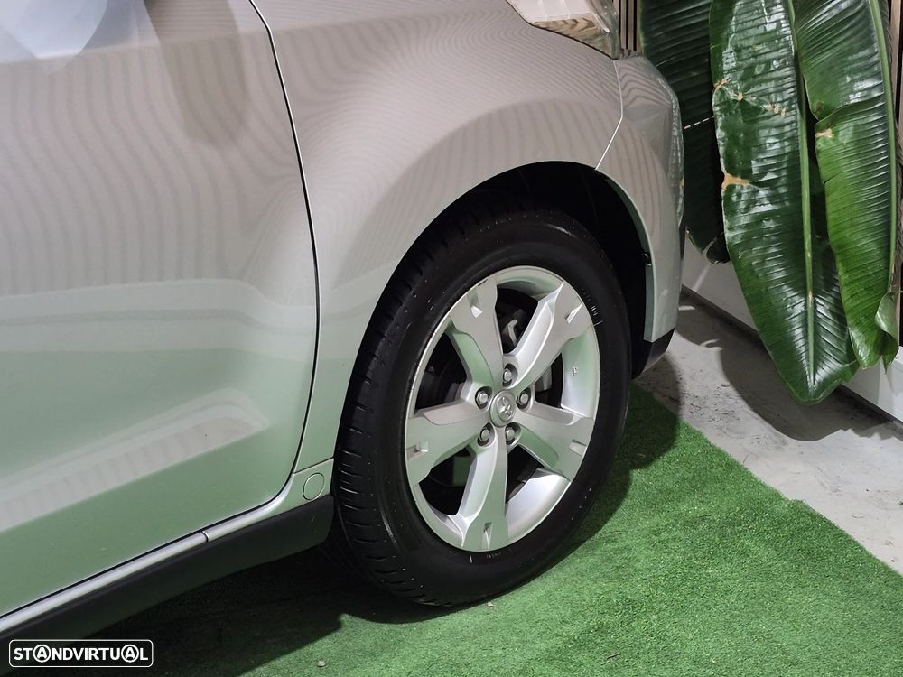 Toyota Urban Cruiser 1.33 VVT-i High Pack - 8