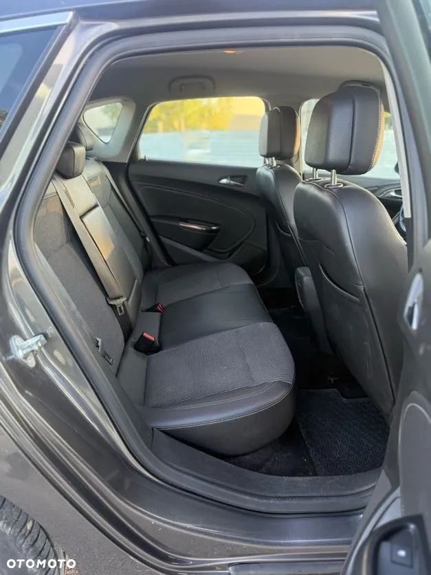 Opel Astra IV 1.6 T Cosmo - 10