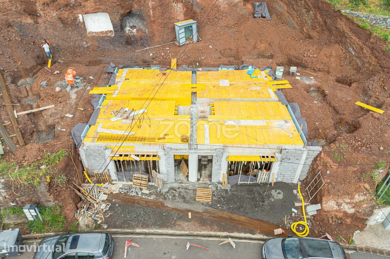 Moradia Geminada| T3 | Câmara de Lobos | Vargem - Grande imagem: 5/21