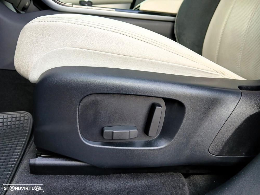 Land Rover Range Rover Velar 2.0 D R-Dynamic SE - 19