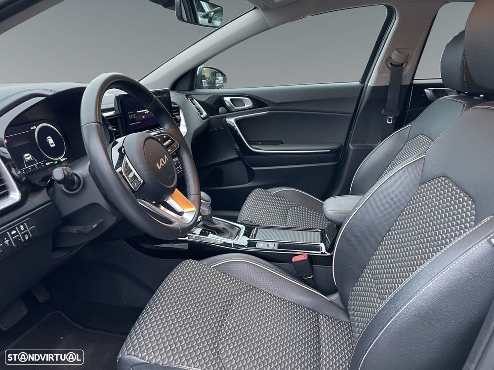 Kia XCeed 1.5 T-GDI Tech 7DCT - 10