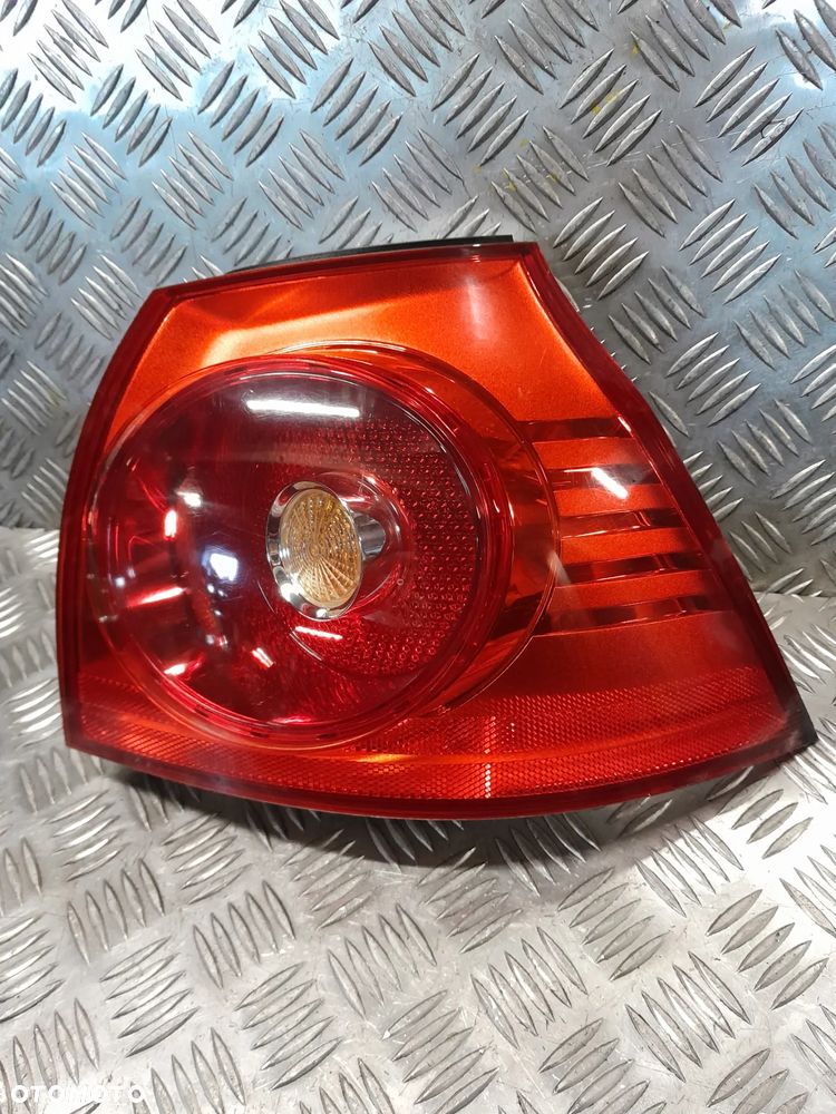 Lampa tylna prawa VW Golf V 03-09r. Europa - 2