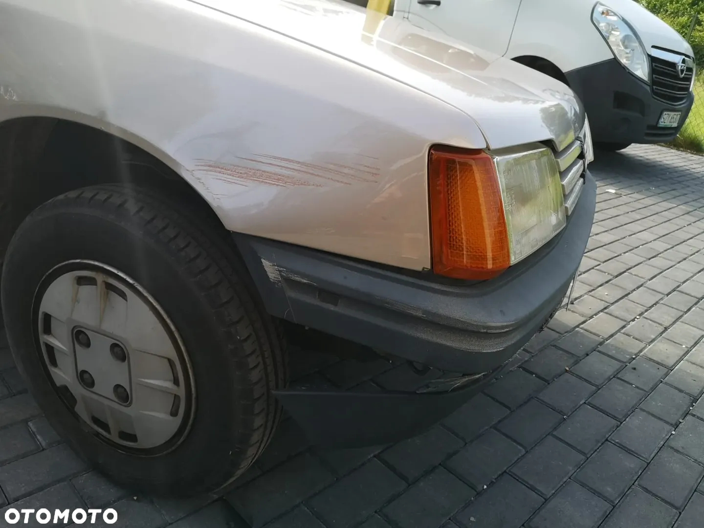 Peugeot 205 1.1 GL - 12