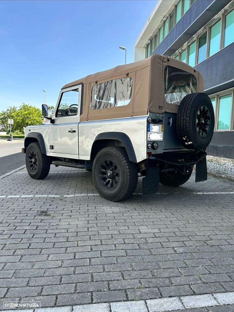 Land Rover Defender 90 2.4 CRD S - 3