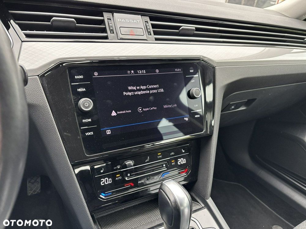 Volkswagen Passat - 17
