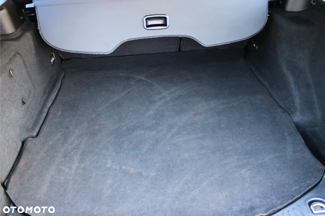 Ford Mondeo 2.0 TDCi Ambiente - 13