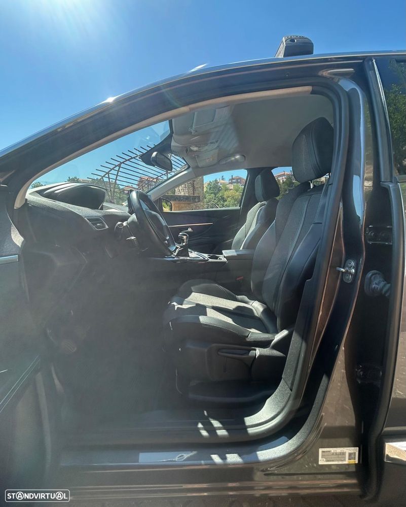Peugeot 5008 1.5 BlueHDi Allure Pack - 11