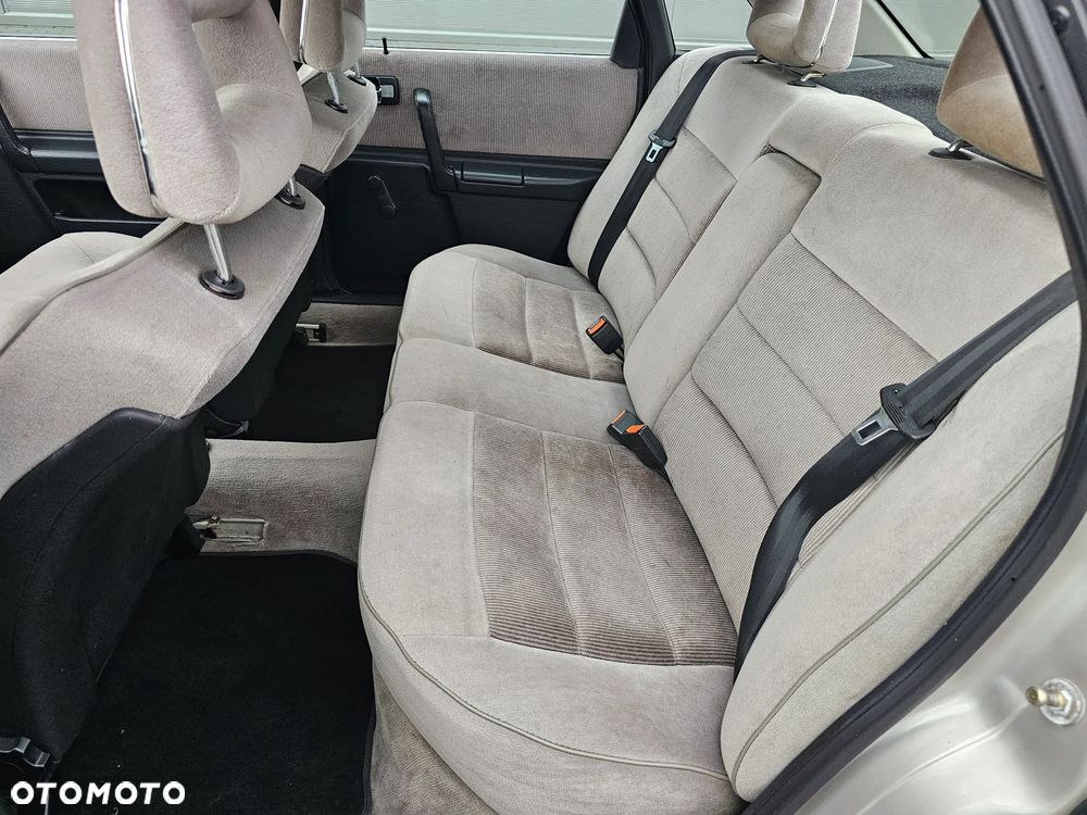 Audi 100 1.8 - 16