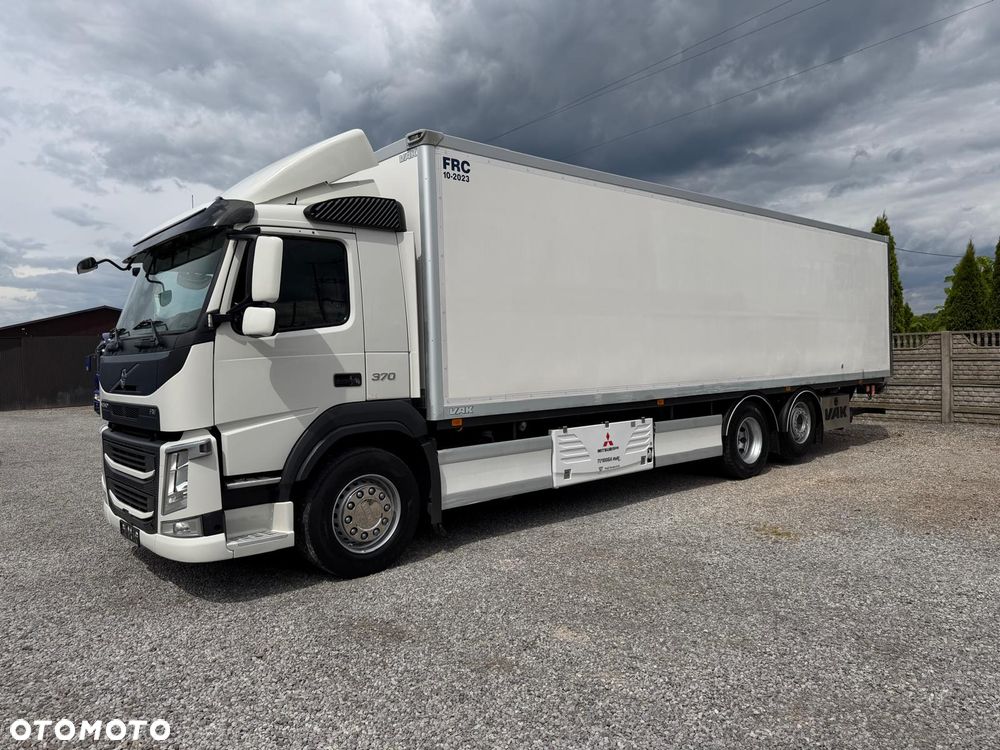 Volvo FM 370 / 6x2 / Chłodnia / Winda / - 2