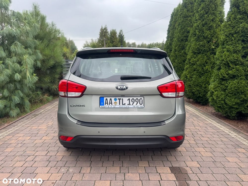 Kia Carens 1.6 GDI Dream Team Edition - 9