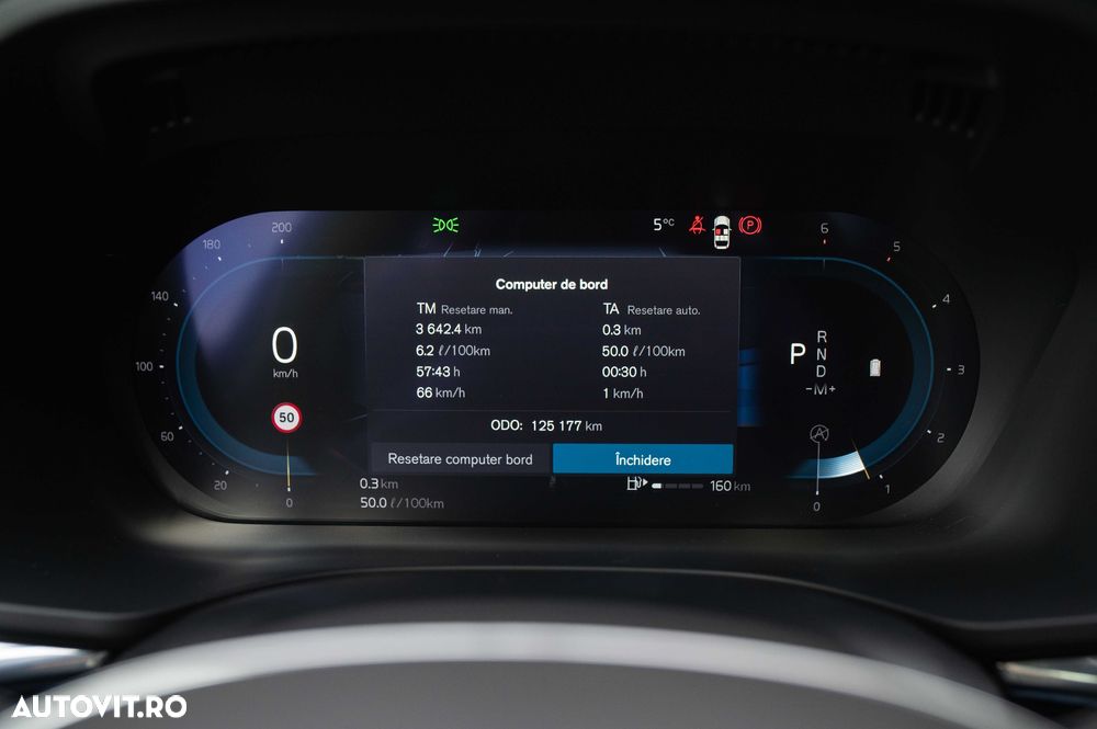 Volvo XC 60 B4 MHEV AT8 AWD R-Design - 17