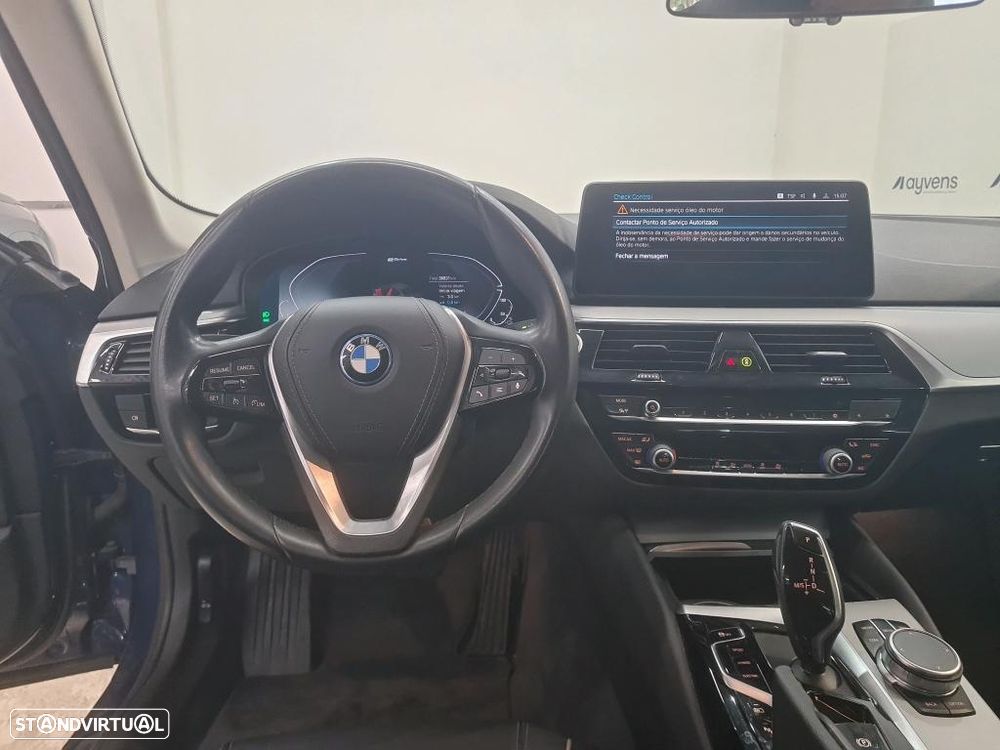 BMW 530 e - 9