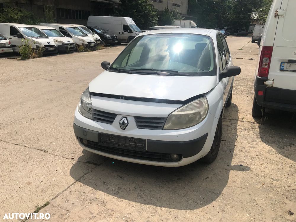 Dezmembrez Renault Scenic alb 1,5 diesel 2005 - 6