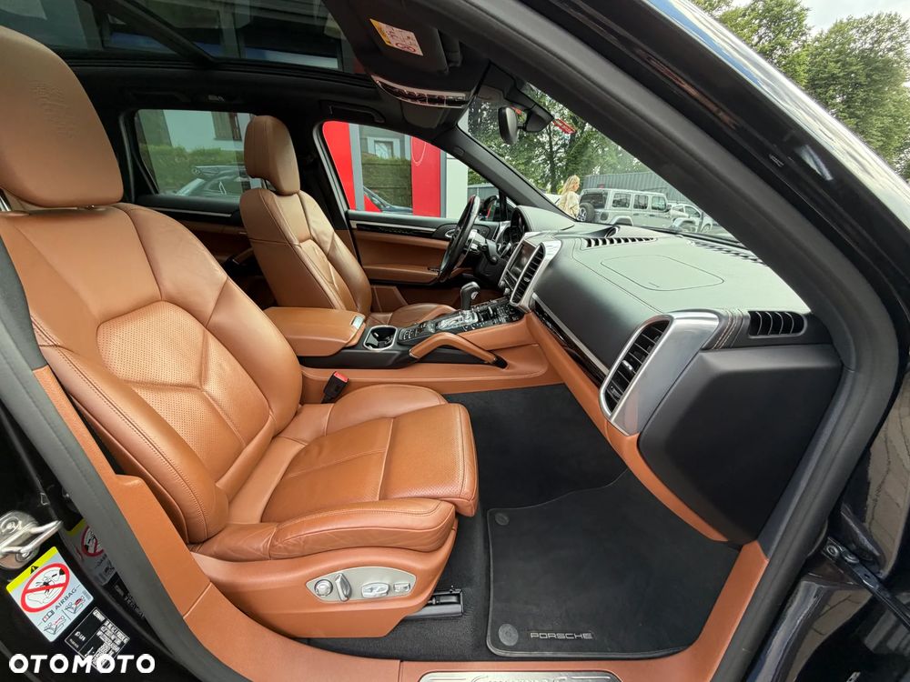 Porsche Cayenne Tiptronic S - 14