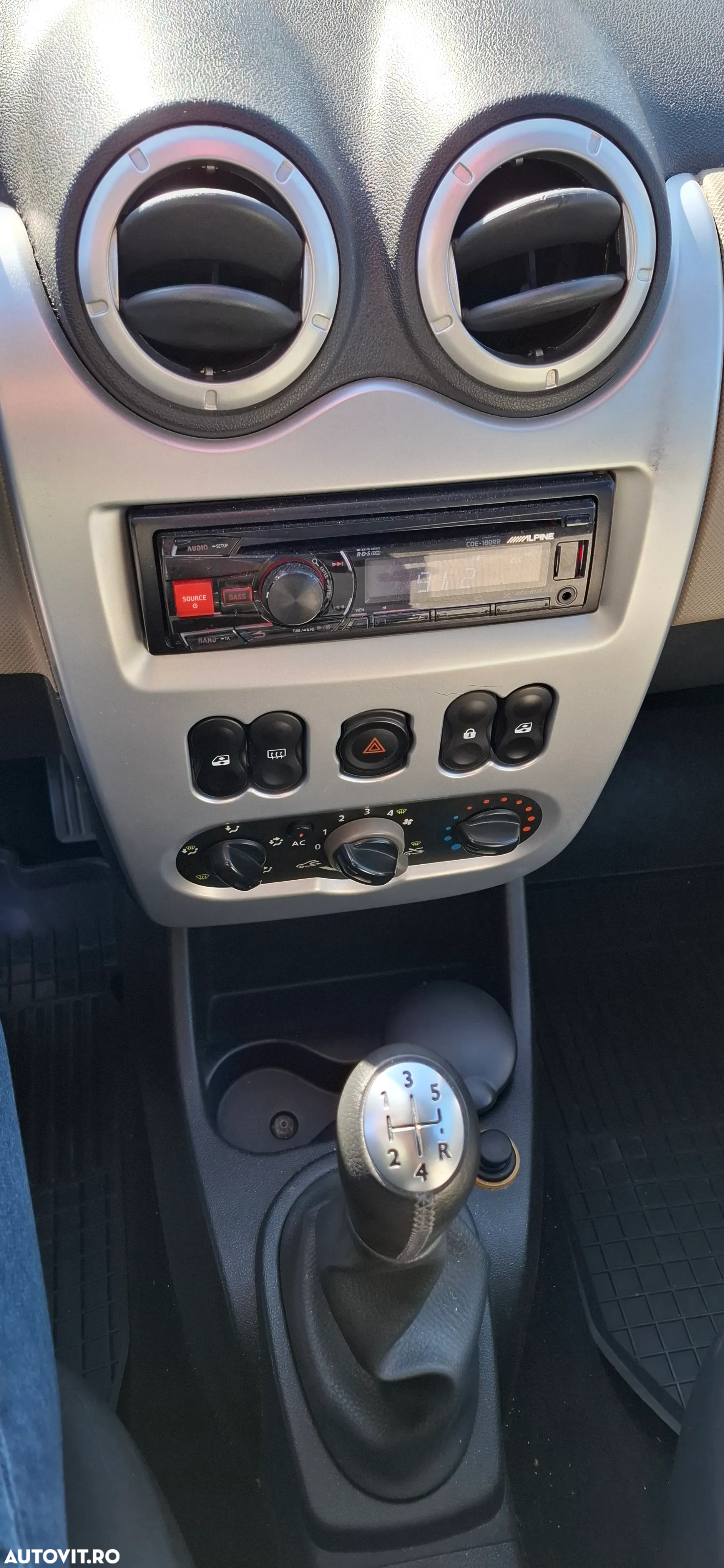 Dacia Logan MCV 1.5 dCi Prestige - 11