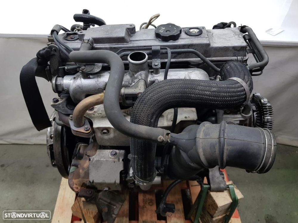 MOTOR COMPLETO MITSUBISHI MONTERO V20V40 REF. 4M40 - 1