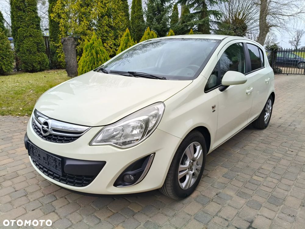 Opel Corsa 1.2 16V Cosmo - 1