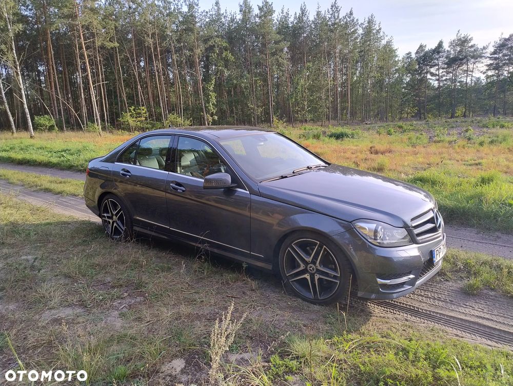 Mercedes-Benz Klasa C 350 4Matic (BlueEFFICIENCY) 7G-TRONIC Avantgarde - 7