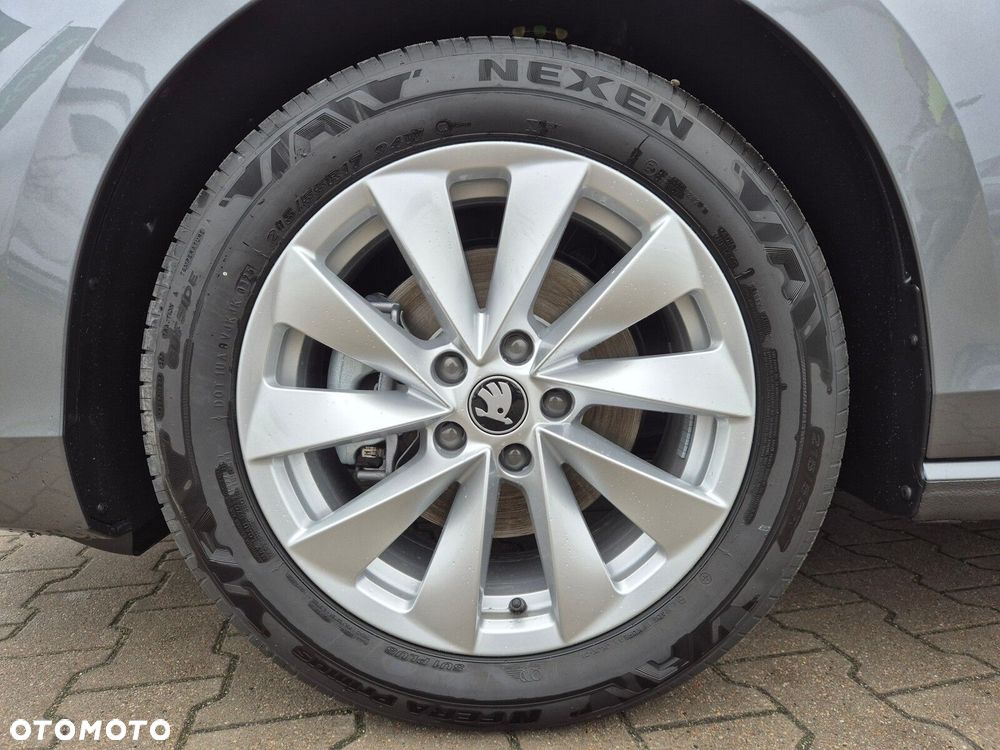 Skoda Superb 1.5 TSI Style DSG - 8