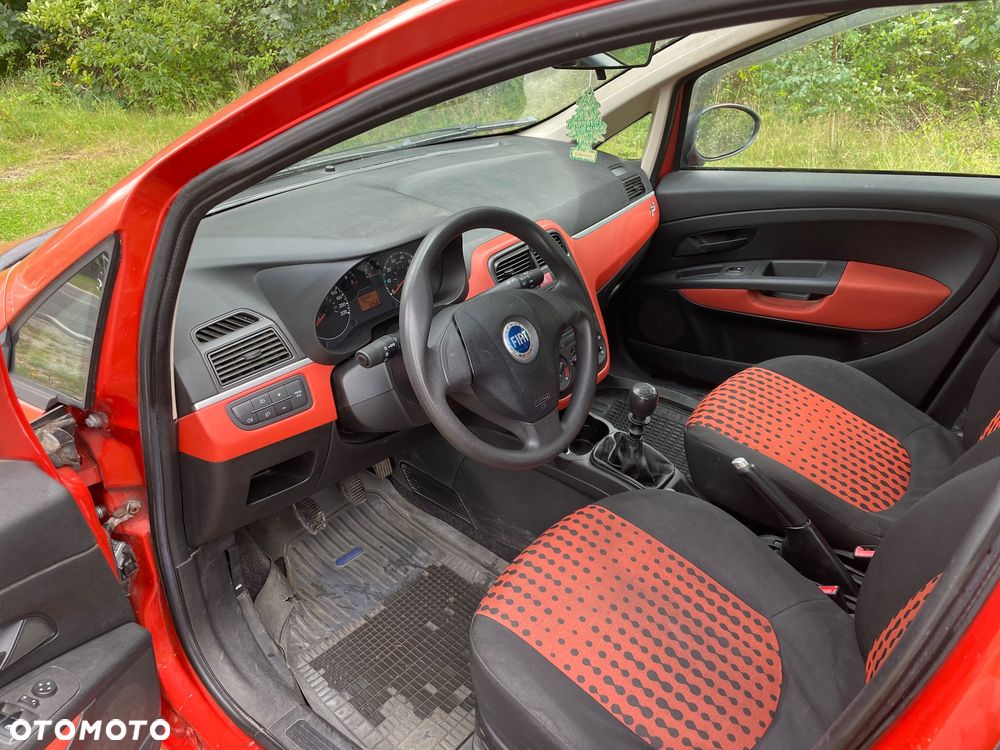 Fiat Grande Punto - 9