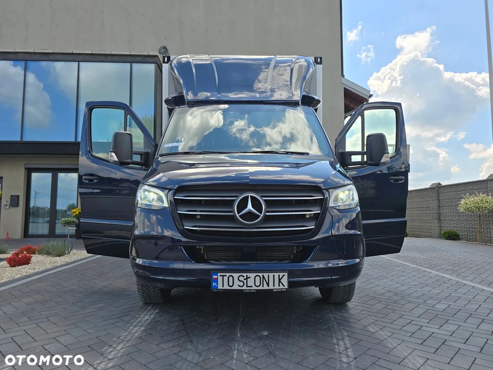 Mercedes-Benz SPRINTER 319 3.0 CDI KONTENER 4,28cmDługi 2,29cmSzero 2,24cmWysok + WINDA 750Kg 42Tyś km SERWIS DO OSTATNIEGO Km ASO MERCEDES-BENZ SALON PL STAN NOWY NOWY NOWY FABRYCZNA GWARANCJA - 30
