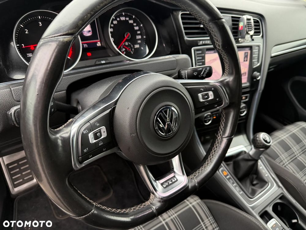 Volkswagen Golf 2017 photo 4