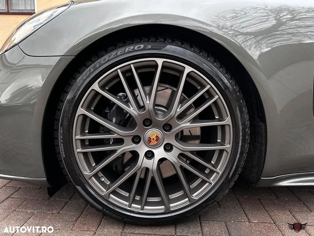 Porsche Panamera 4S Executive - 29