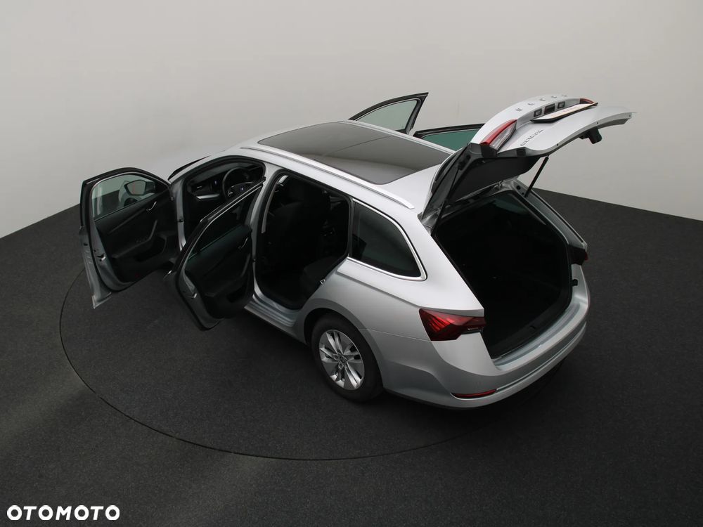 Skoda Octavia 2.0 TDI SCR Clever DSG - 13