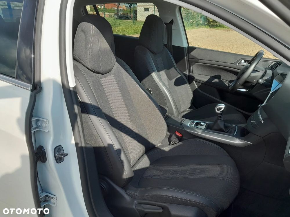 Peugeot 308 - 9