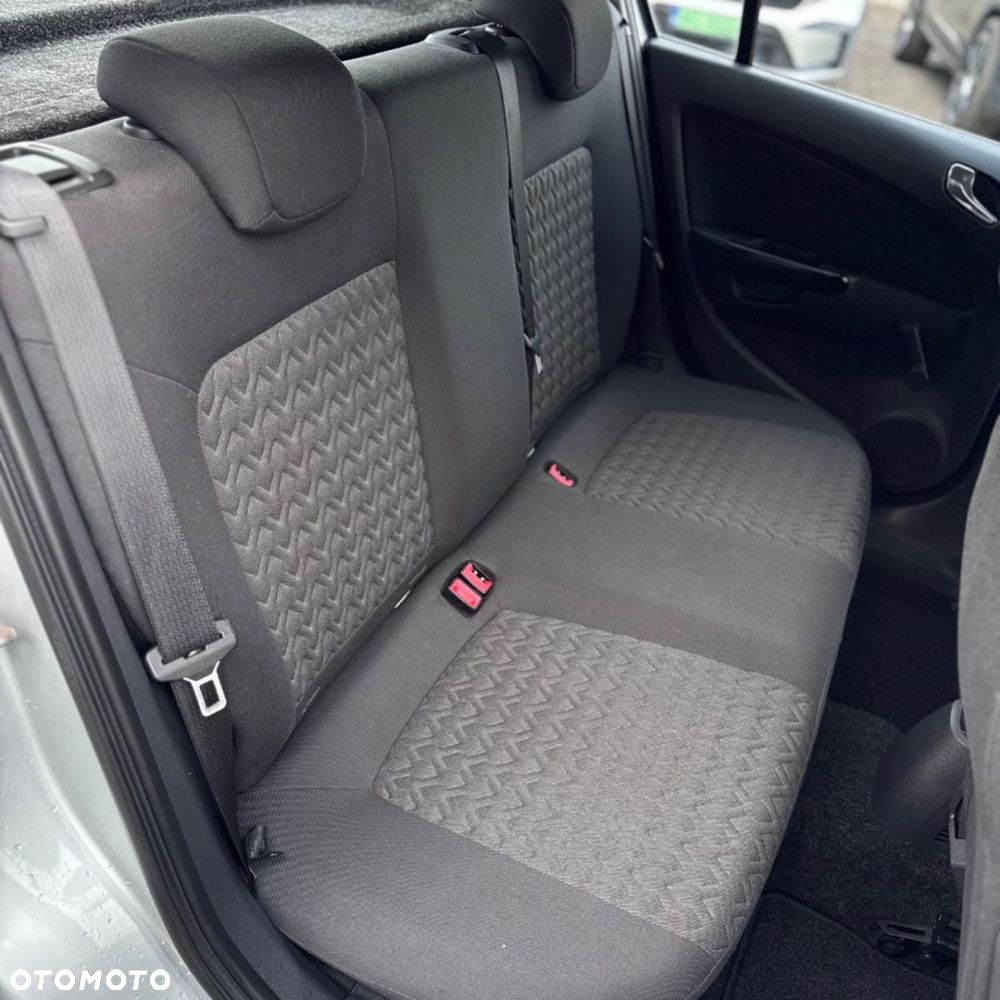 Opel Corsa - 32