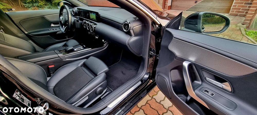 Mercedes-Benz CLA 220 d Edition 1 8G-DCT - 12