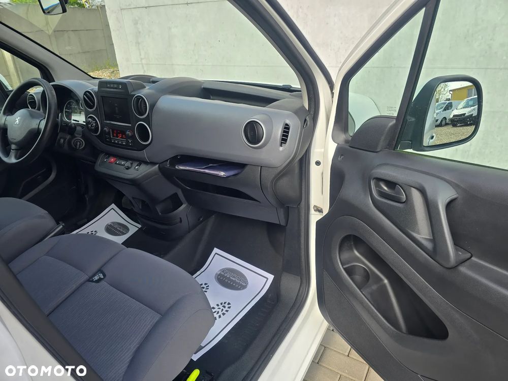 Peugeot PARTNER - 16