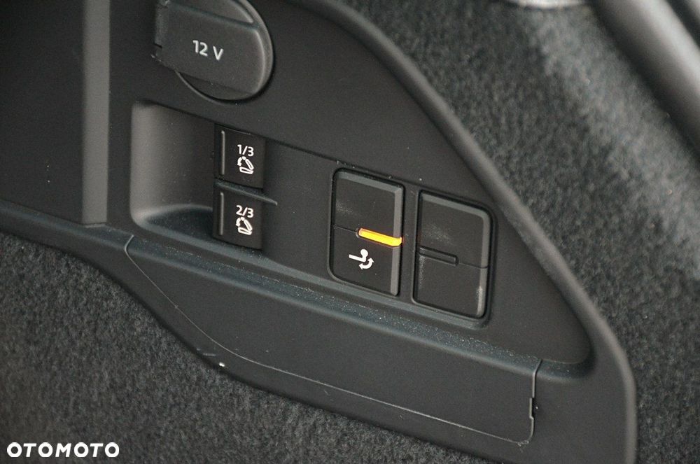 Volkswagen Touareg - 23