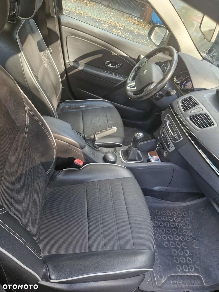 Renault Fluence 1.6 16V Dynamique - 11