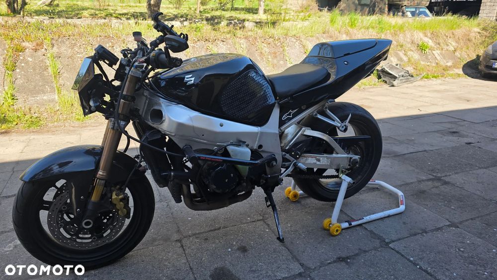 Suzuki GSX-R - 2