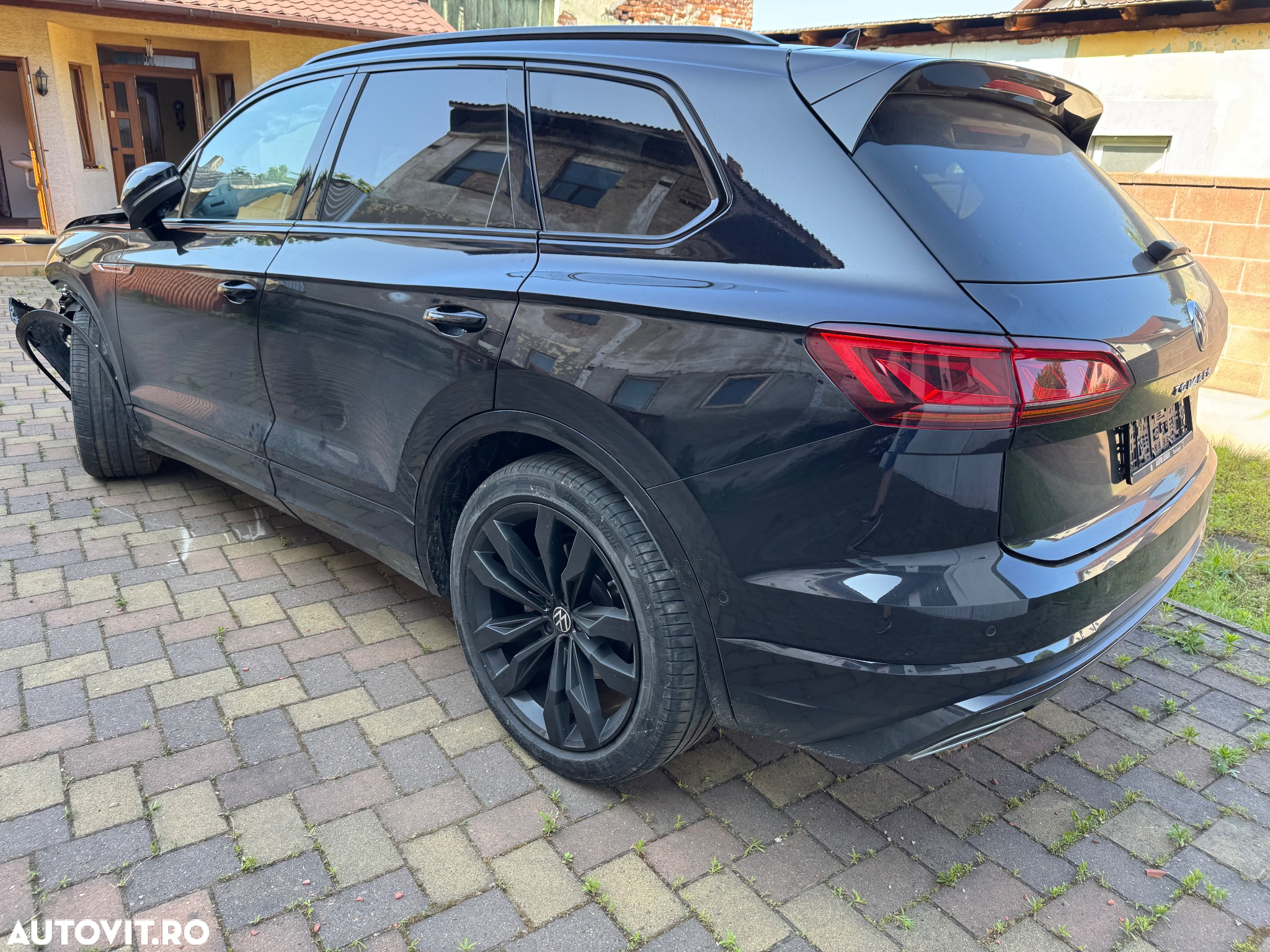 Volkswagen Touareg V6 TDI 4MOTION R-Line - 4