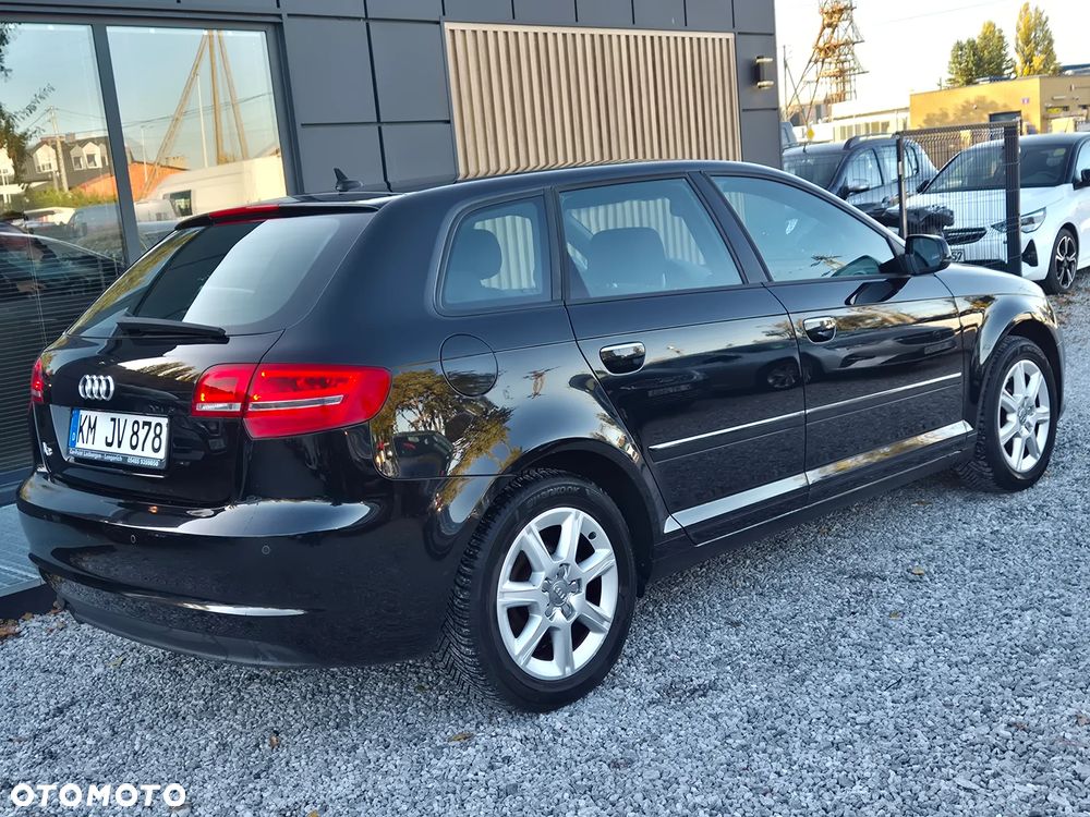 Audi A3 Sportback 1.6 TDI Ambiente - 12