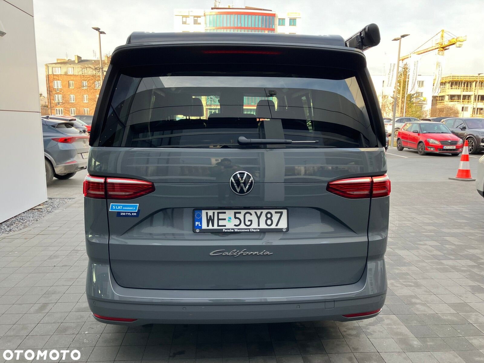 Volkswagen california Nowa California Beach silnik: 2,0 l TSI OPF 204 KM / skrzynia biegów: 7-biegowa DSG rozstaw osi: 3124 mm - 30