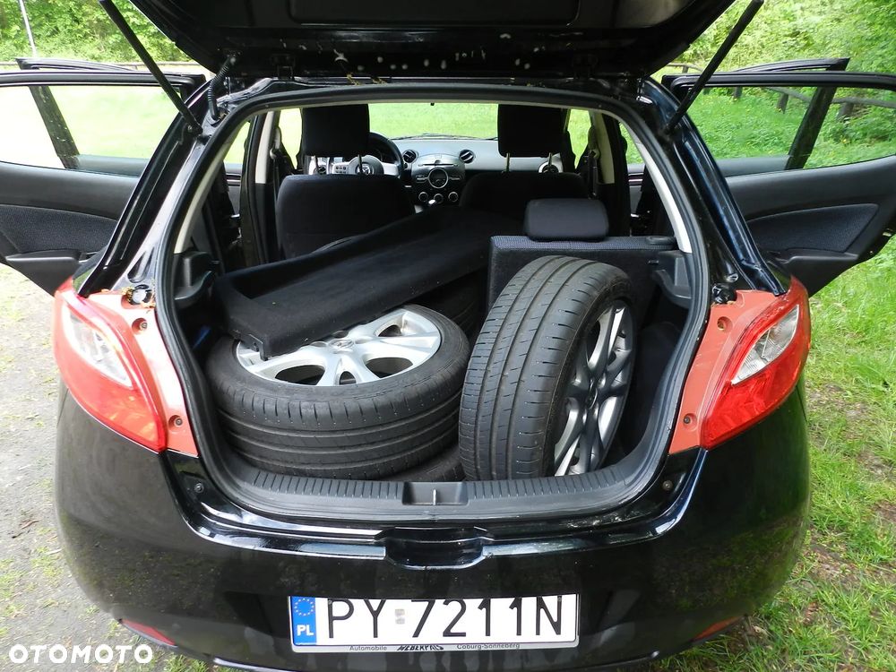 Mazda 2 - 15