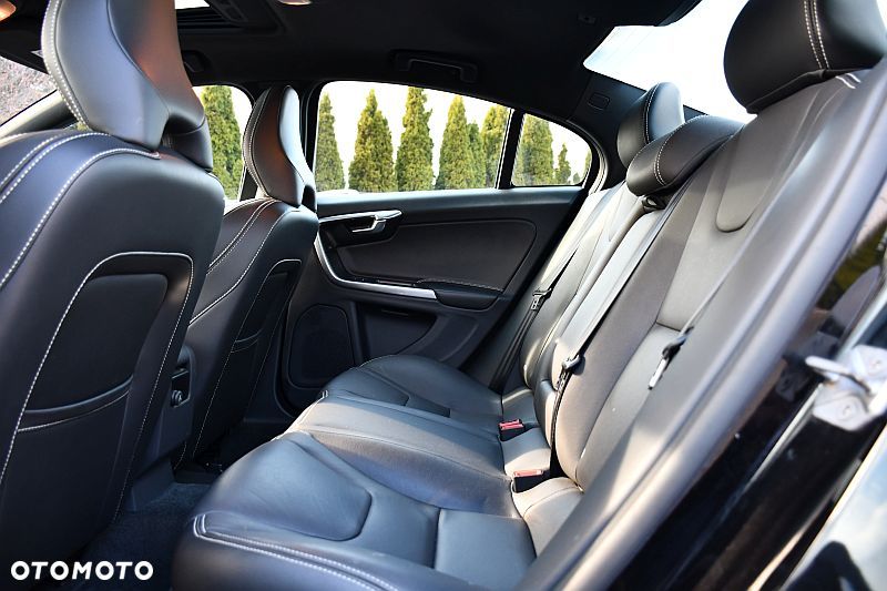 Volvo S60 D3 Geartronic Momentum - 21