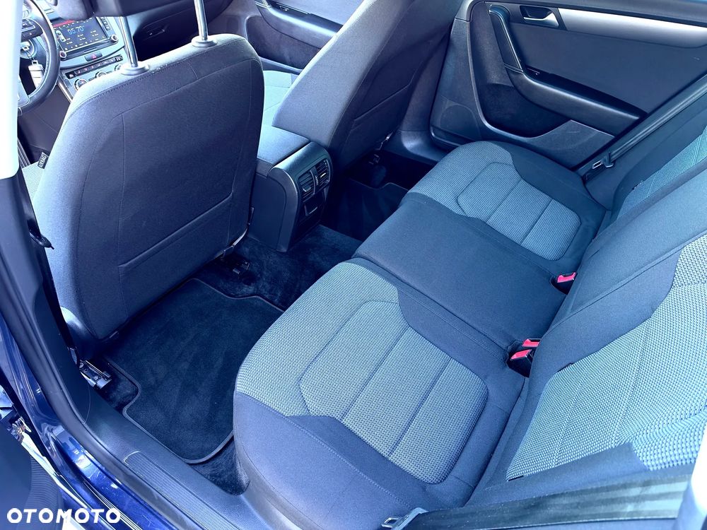 Volkswagen Passat Variant - 9
